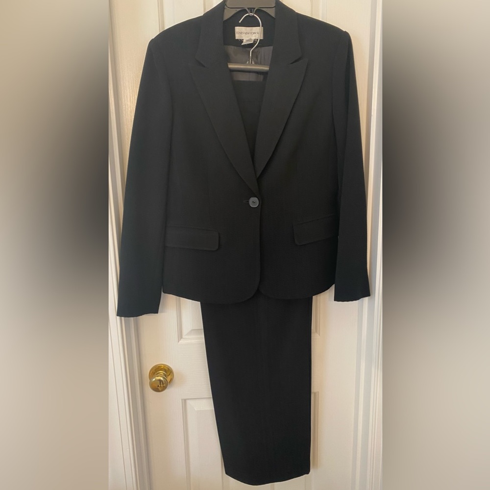 Black textured Jones New York Suit, Size 8